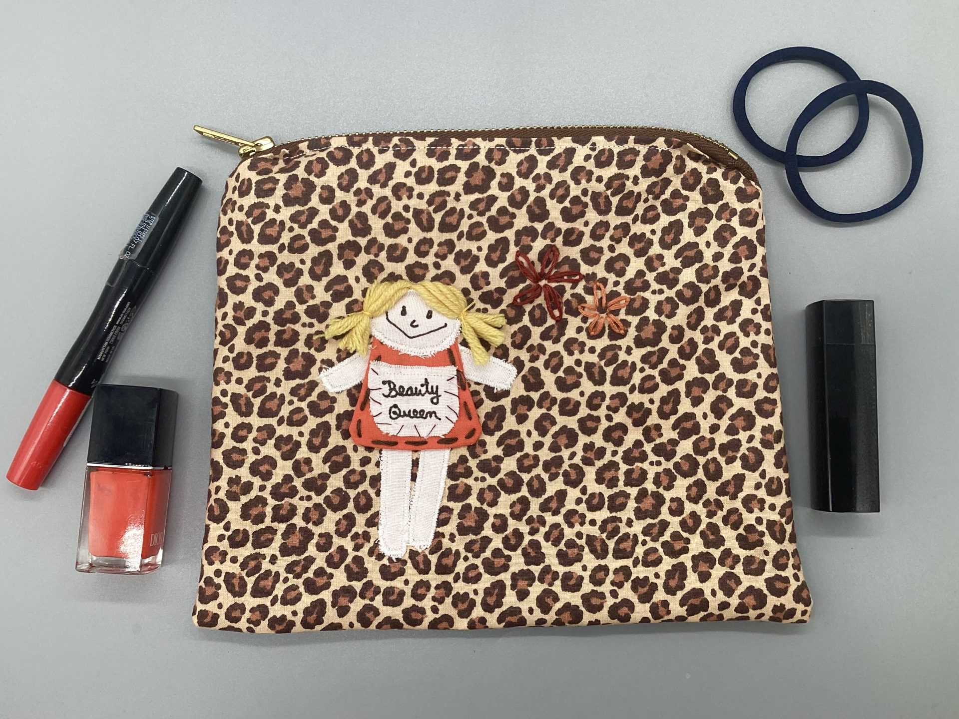 Kosmetiktasche Beauty Queen im Leopardenlook Kosmetiktasche Beauty Queen im Leopardenlook
