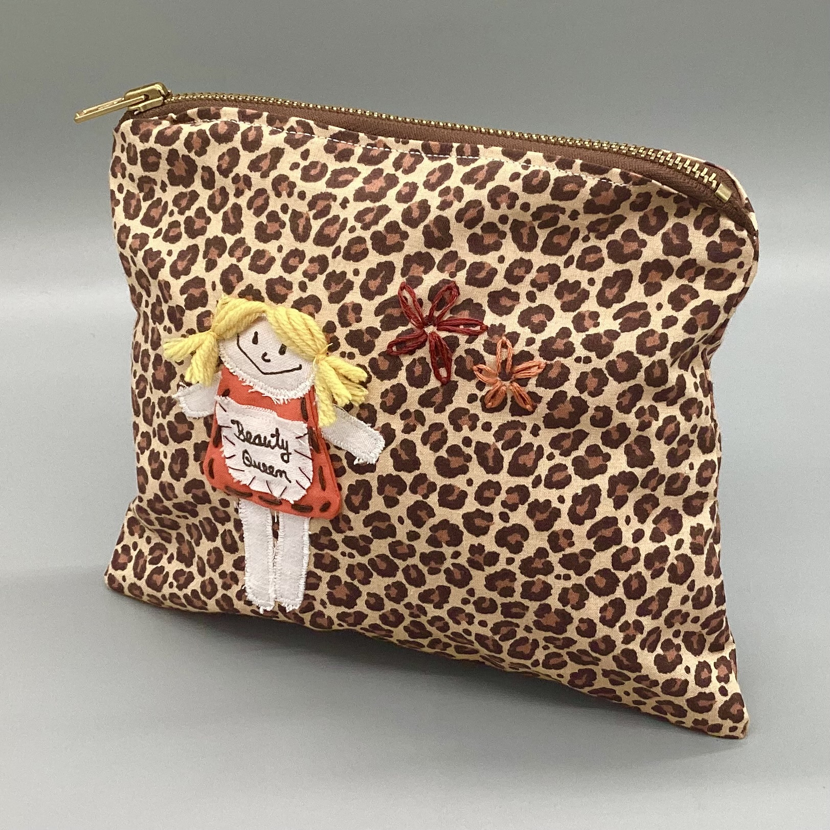 Kosmetiktasche Beauty Queen im Leopardenlook